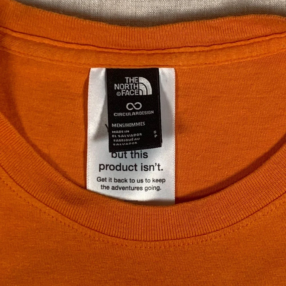 The North Face Graphic Tee Mens Small Orange Good Circular Design Logo T-Shirt